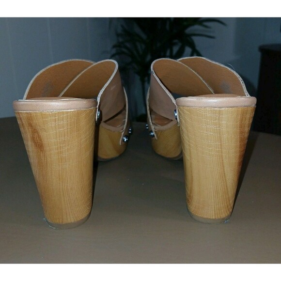 Lucky Brand Sz 6.5 Leather Nude Brown Tan Wooden Block Heel Mule Clogs Open Toe - Picture 7 of 13